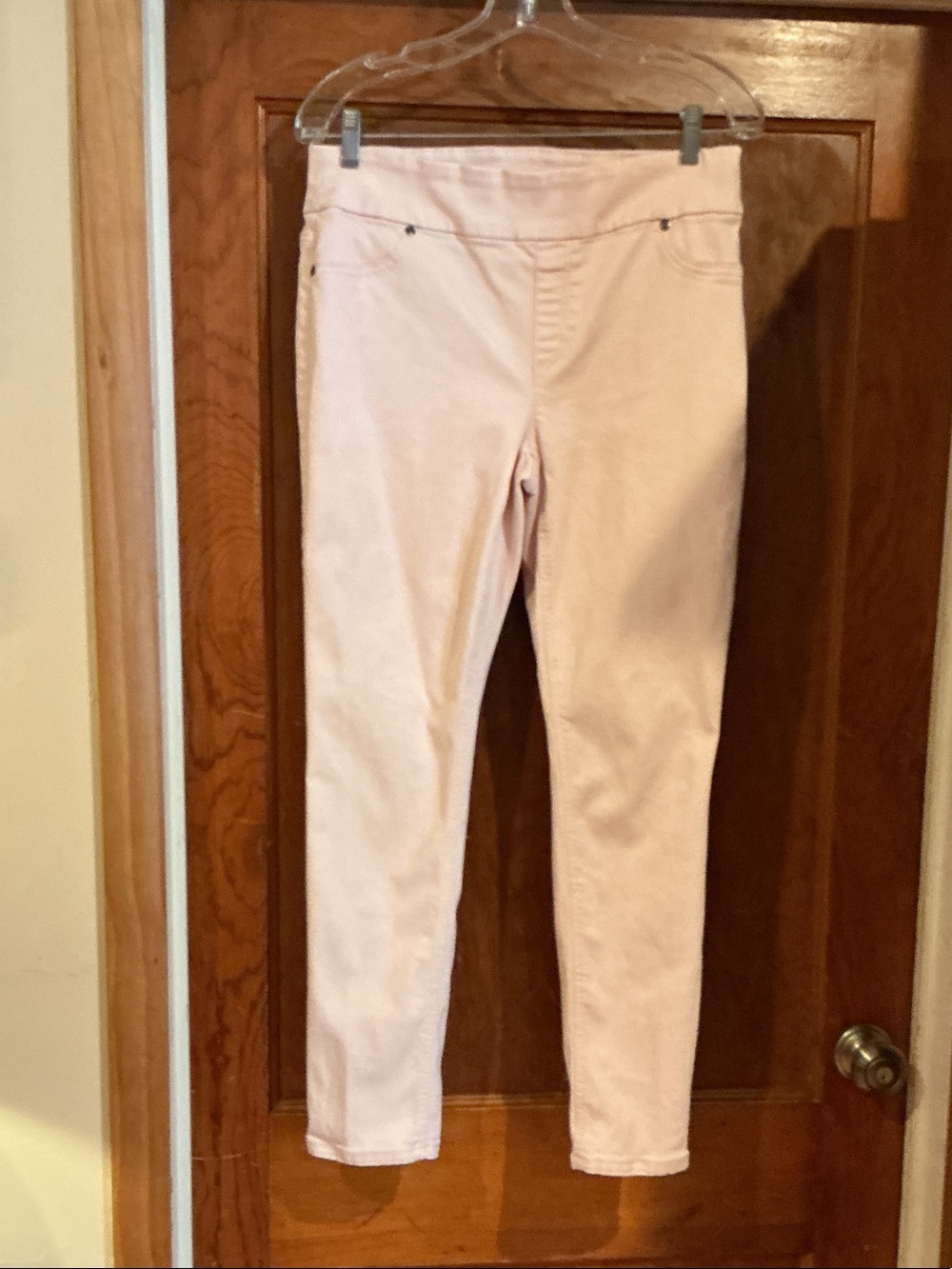 Classic Straight Leg Pants in Pale Pink